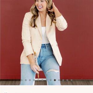 Women's Cream Blazer